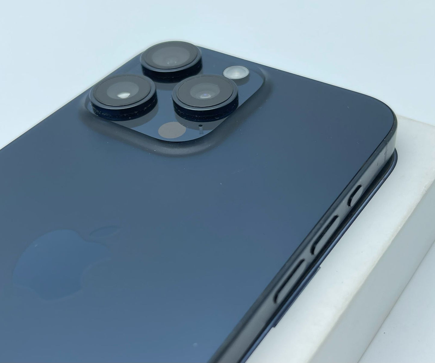 iPhone 15 PRO MAX 256 GB Libre E SIM
